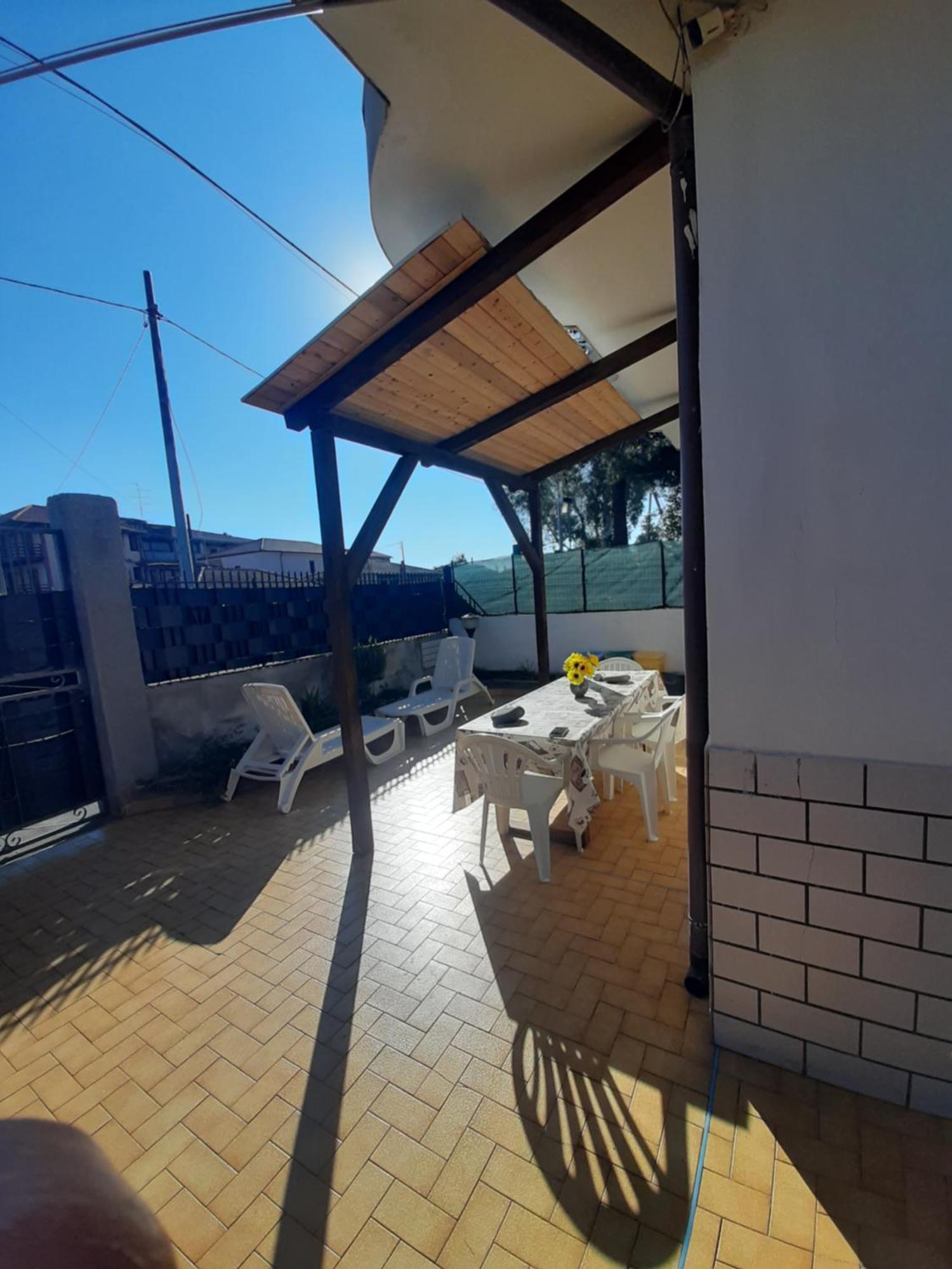 Appartamento Casa Azzurra Aeroporto di Catania Fontana Rossa Esterno foto